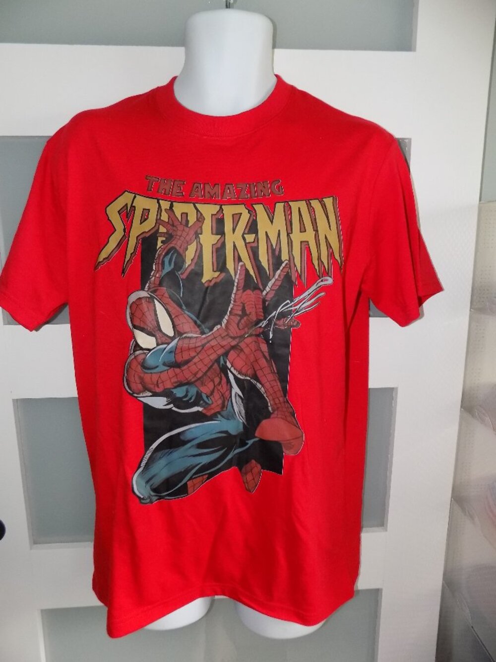 Marvel The Amazing Spiderman Graphic Red SS T Shirt Size M Men's NWOT